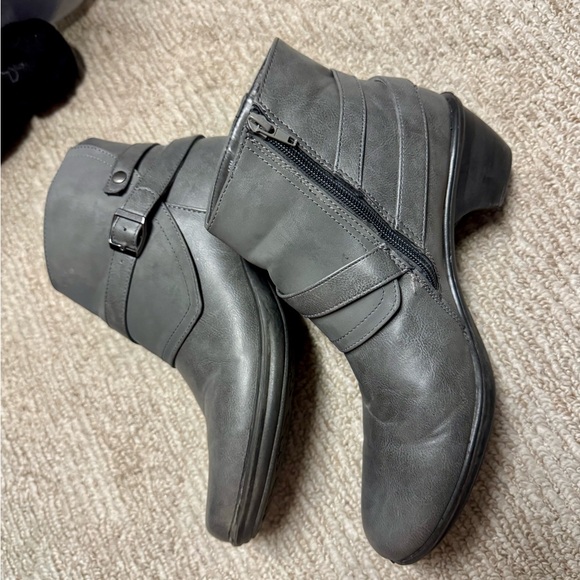 Stylish Gray Ankle Boots Dansko Womens size 40 (US 10) - Picture 2 of 4